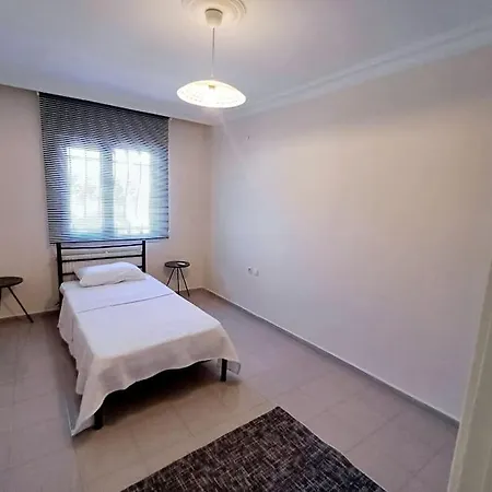 Limon Marmaris'de Oezel Havuzlu Vila Marmaris