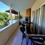 Limon Marmaris'de Oezel Havuzlu Мармарис