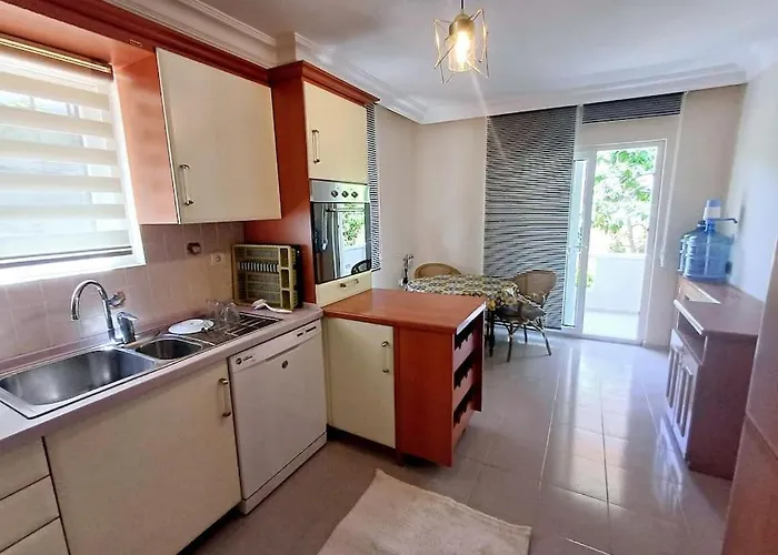 Limon Marmaris'de Oezel Havuzlu فيلة مرمريس