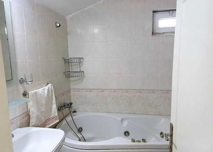 فيلة Limon Marmaris'de Oezel Havuzlu
