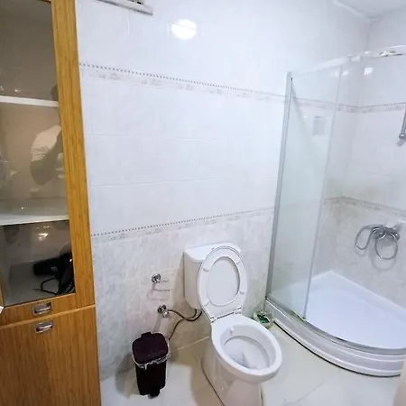 Limon Marmaris'de Oezel Havuzlu