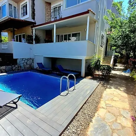Villa Limon Marmaris'de Oezel Havuzlu *